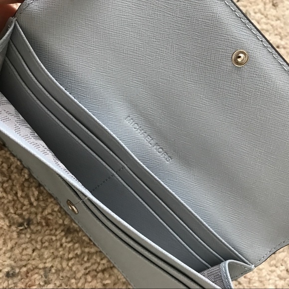 MK Leather Wallet - Picture 4 of 4